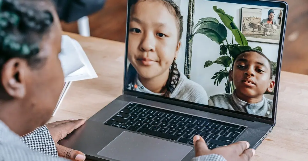 Evaluating the Effectiveness of Online Learning Platforms