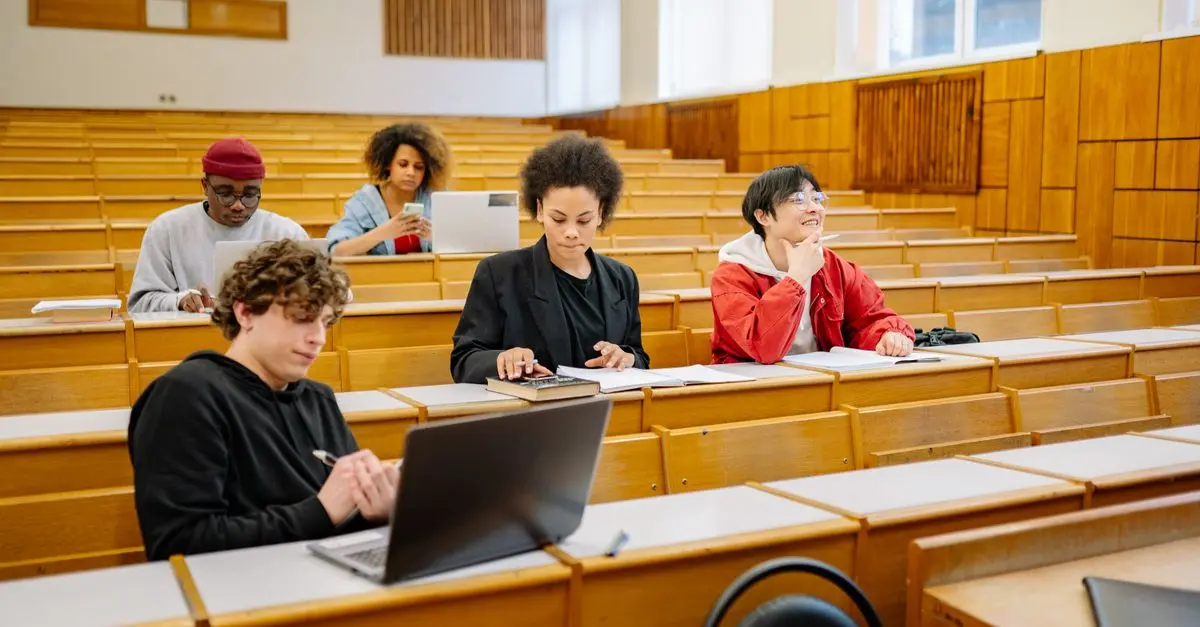 7 Effective Strategies for Fostering Student Engagement